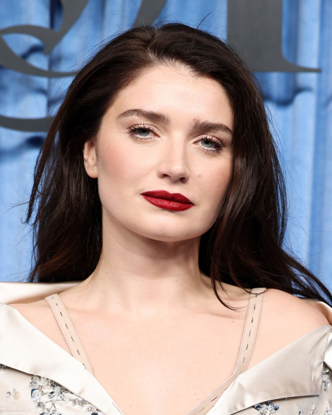 Eve Hewson with gothic lips on the red carpet